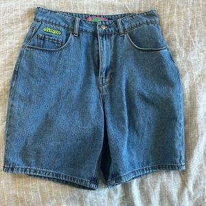 Mid wash empyre jorts- NEVER WORN- PERFECT CONDITION☺️